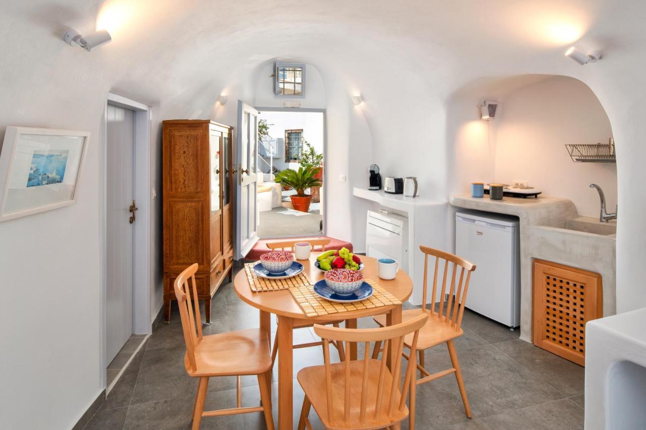 Petit Village Fira  Eksteriør bilde